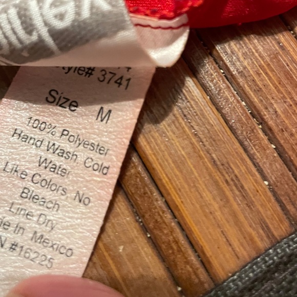 Lovely Silky Red Heart ❤️ lingerie in Size Medium. Mini length Adjustable straps - Picture 7 of 10